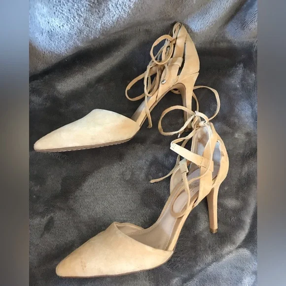 Vince Camuto Bellamy Suede pointed toe lace up heels. - Picture 3 of 11